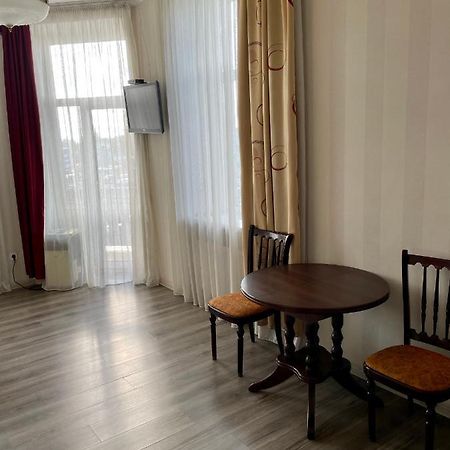 Apartment Studio -Біля Вокзалу-Недалеко Від Центру-Городоцька 151 Lviv Exterior foto