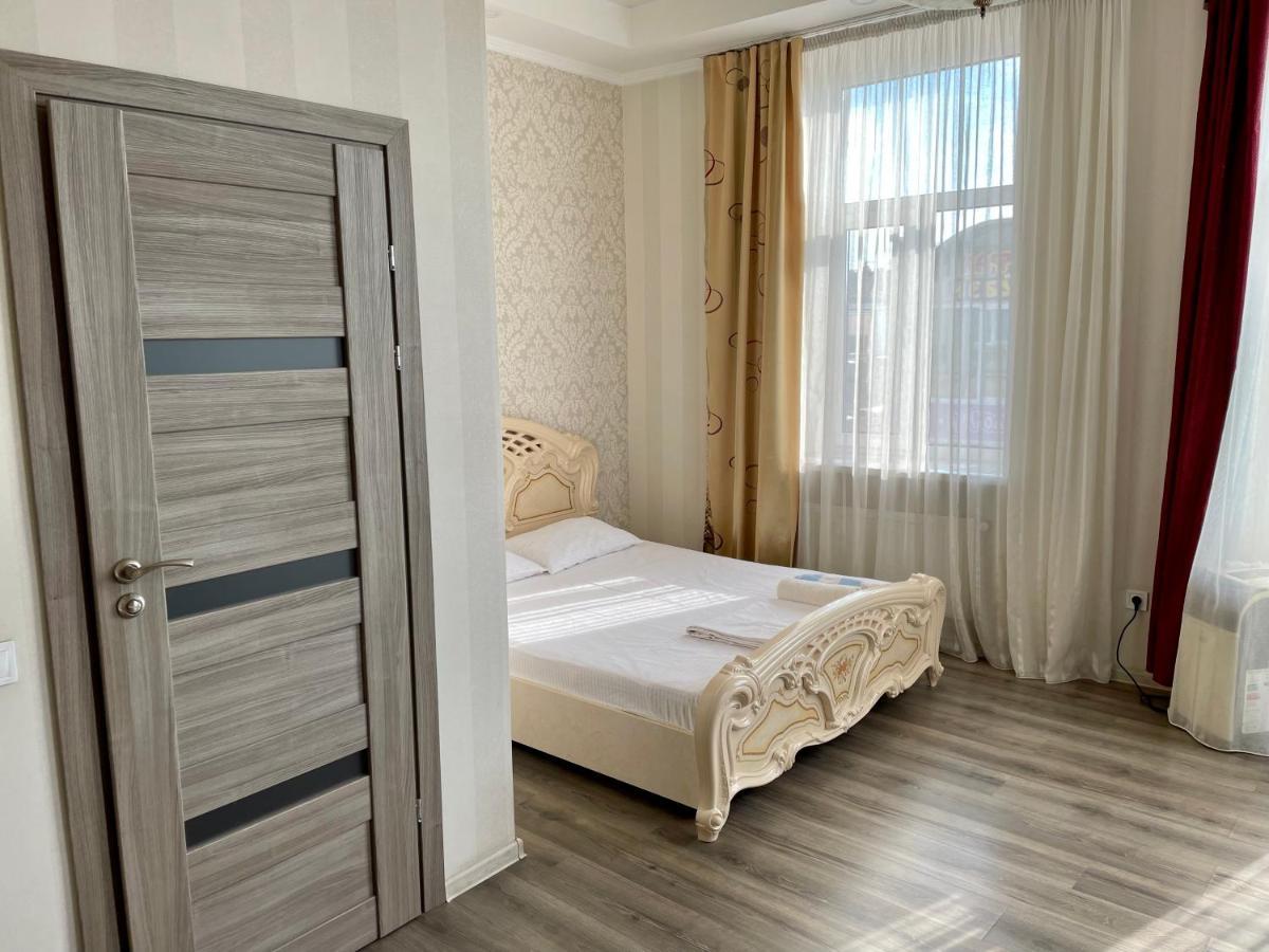 Apartment Studio -Біля Вокзалу-Недалеко Від Центру-Городоцька 151 Lviv Exterior foto